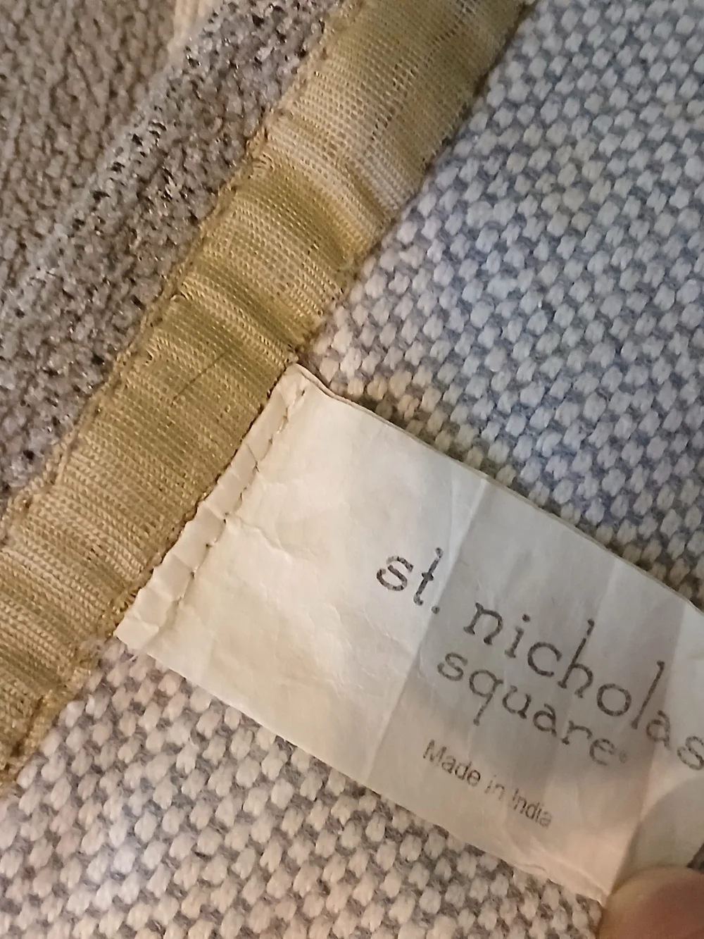 💥 St. Nicholas Gray & White Inspirational Rug [2' x 3']